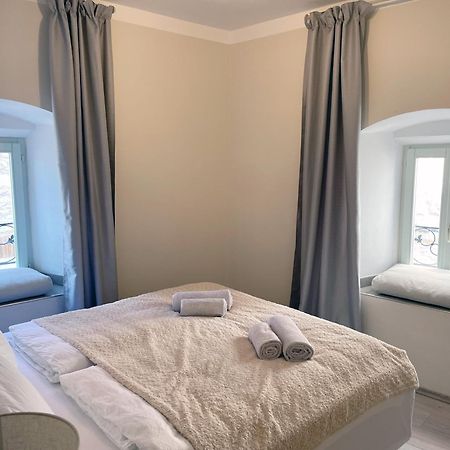 Fredys Apartments Stari Grad  Buitenkant foto