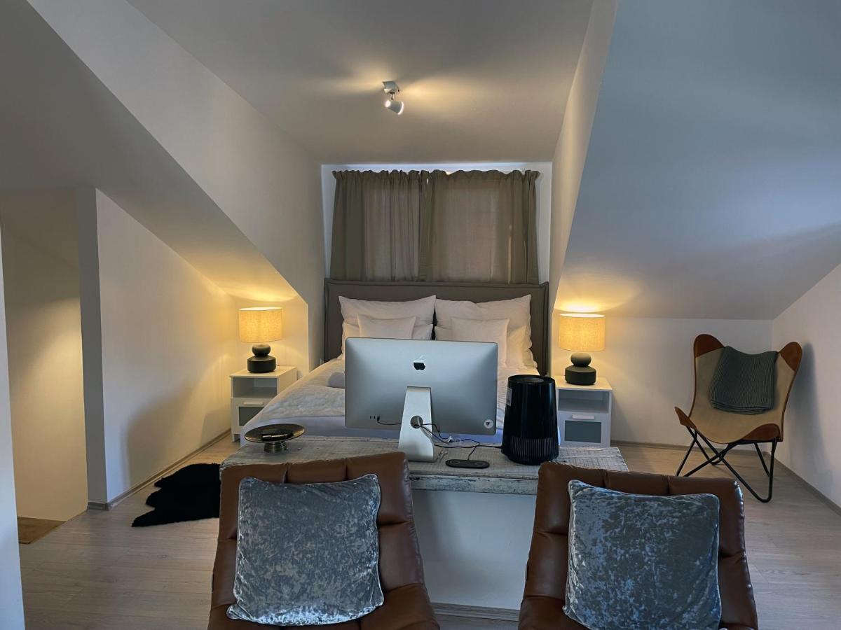 Fredys Apartments Stari Grad  Buitenkant foto