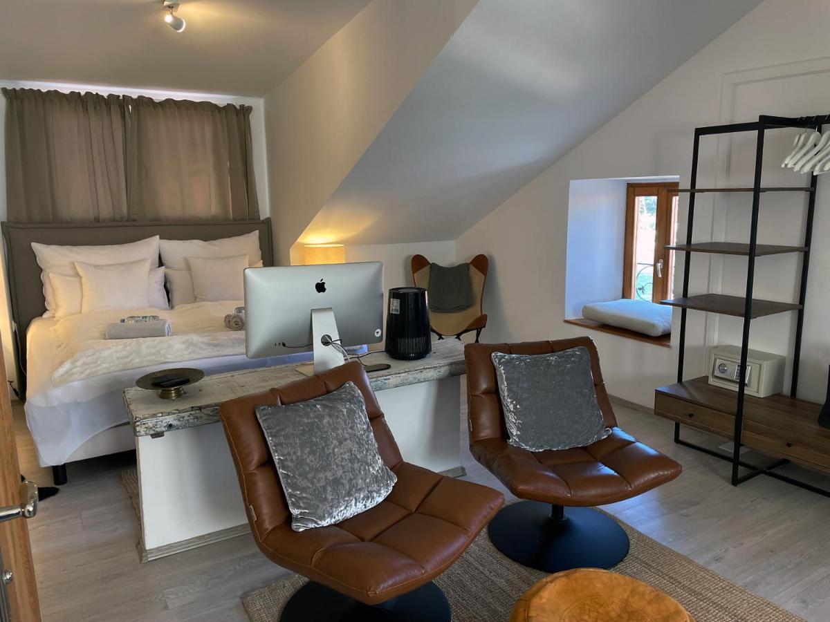 Fredys Apartments Stari Grad  Buitenkant foto