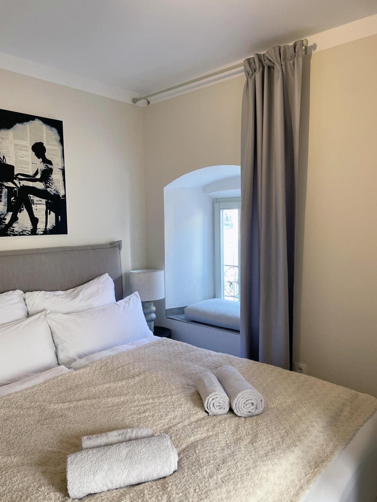 Fredys Apartments Stari Grad  Buitenkant foto