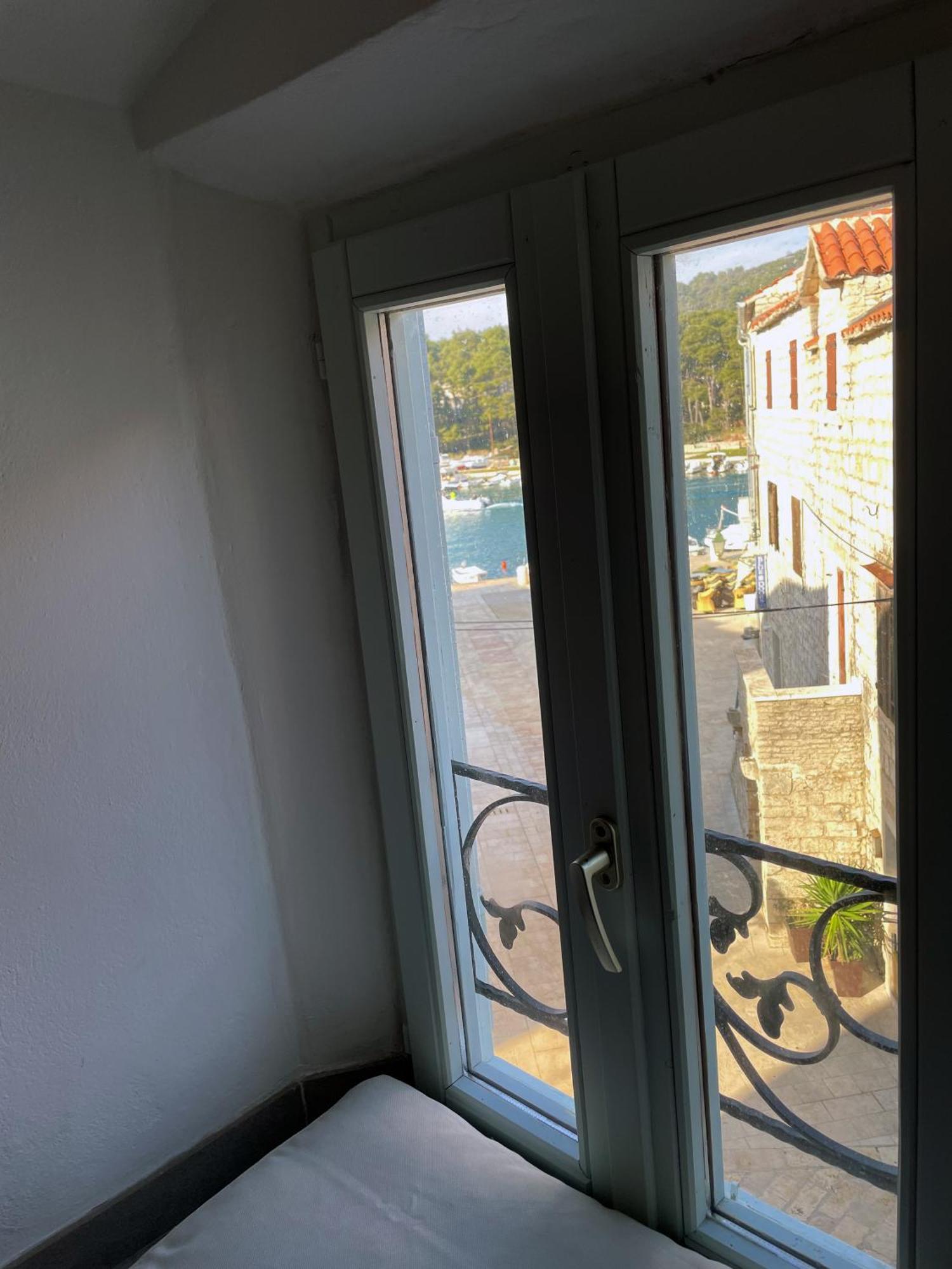 Fredys Apartments Stari Grad  Buitenkant foto