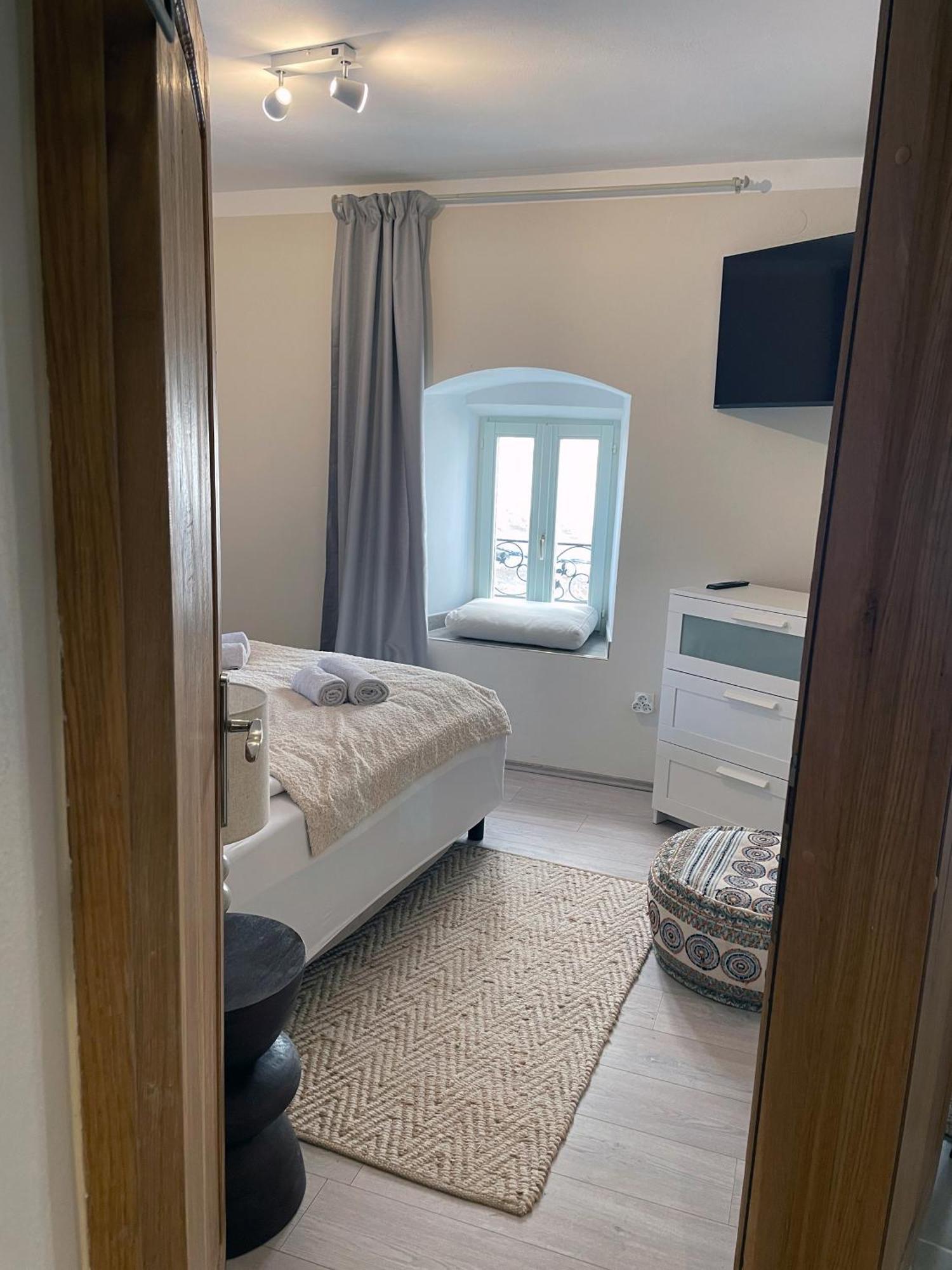 Fredys Apartments Stari Grad  Buitenkant foto