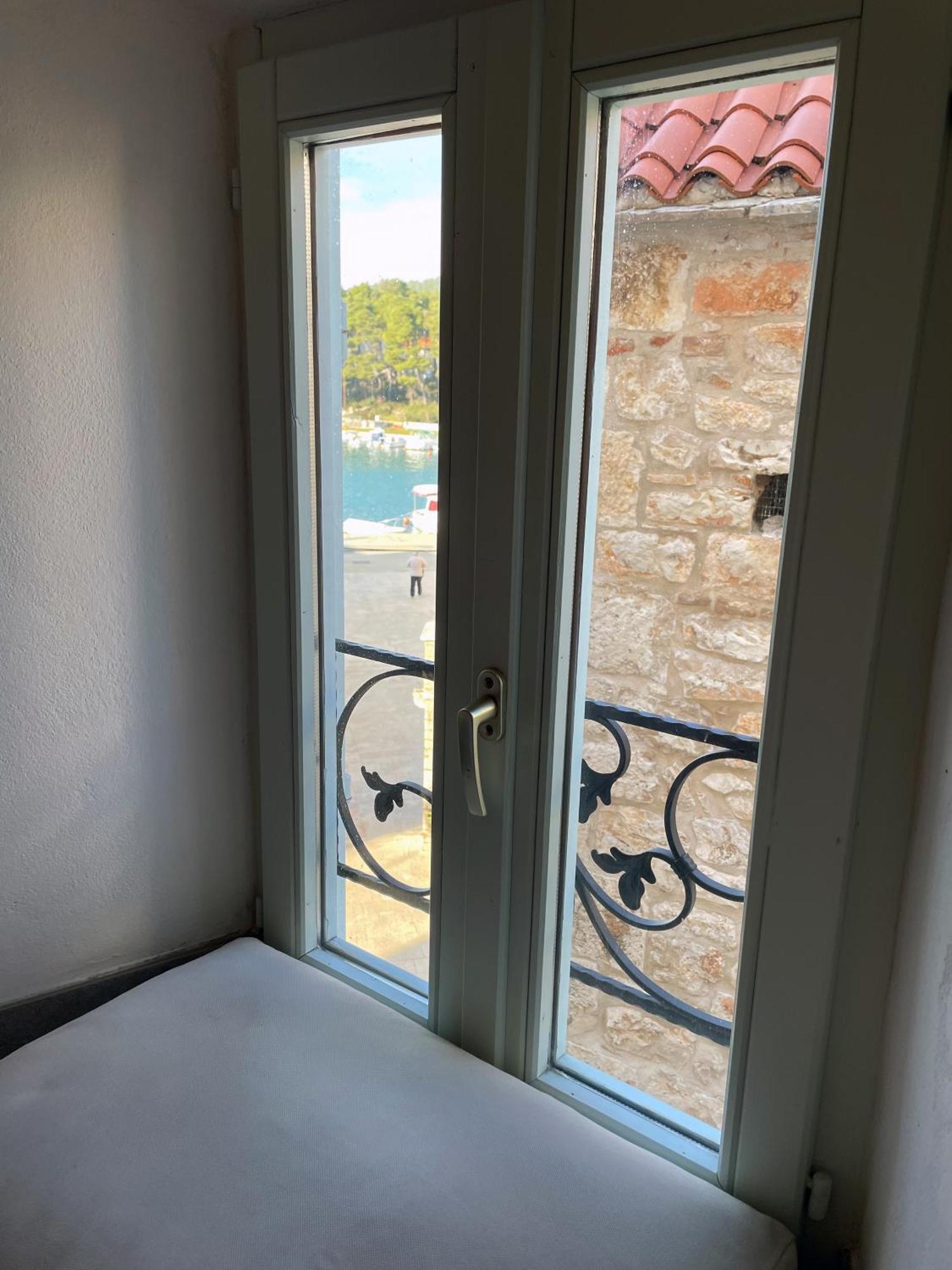 Fredys Apartments Stari Grad  Buitenkant foto